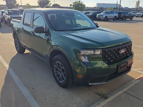 Used 2025 Ford Maverick XLT FWD image 6