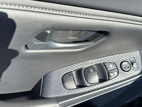 Certified 2025 Nissan Sentra S FWD image 7