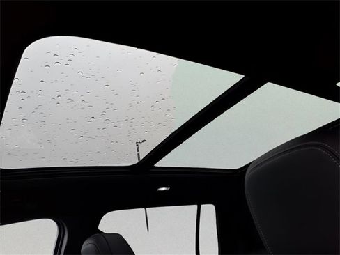 New 2026 Chevrolet Traverse LT w/ Sun and Wheel Package image 17