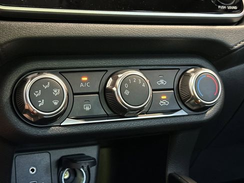 Used 2025 Nissan Versa S w/ S Plus Package image 21