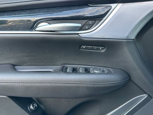 Certified 2025 Cadillac XT5 Premium Luxury image 12