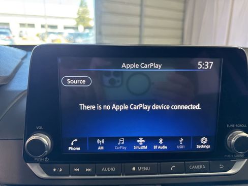 Used 2025 Nissan Altima 2.5 SV FWD image 24