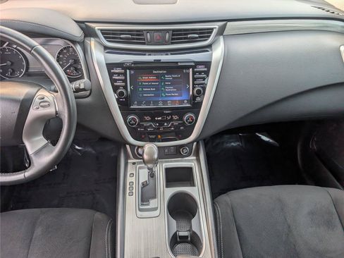 Used 2018 Nissan Murano SV AWD/4WD image 16