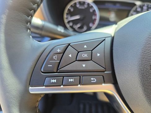 Used 2025 Nissan Sentra SV w/ SV Premium Package FWD image 24