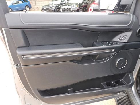 Used 2024 Ford Expedition Max XLT RWD image 14