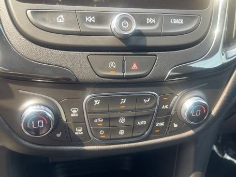 Used 2023 Chevrolet Equinox RS w/ RS Leather Package AWD/4WD image 13