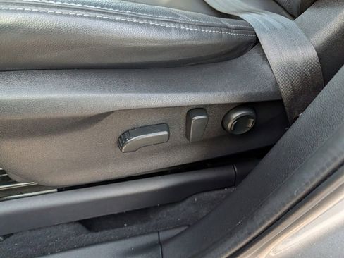 Used 2022 Subaru Ascent Touring image 18