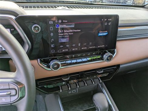 Used 2025 GMC Canyon AT4 image 11