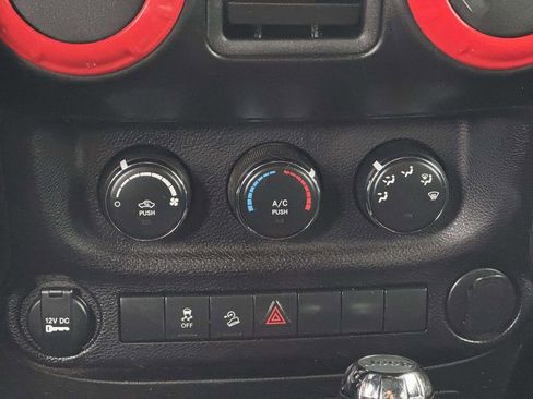 Used 2017 Jeep Wrangler Unlimited Sport w/ Connectivity Group AWD/4WD image 5