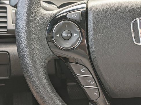 Used 2017 Honda Accord LX image 17