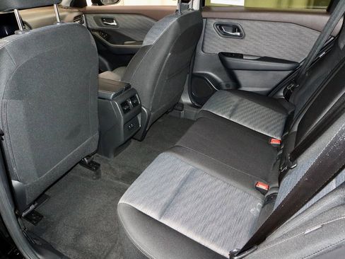 Certified 2023 Nissan Rogue SV image 21