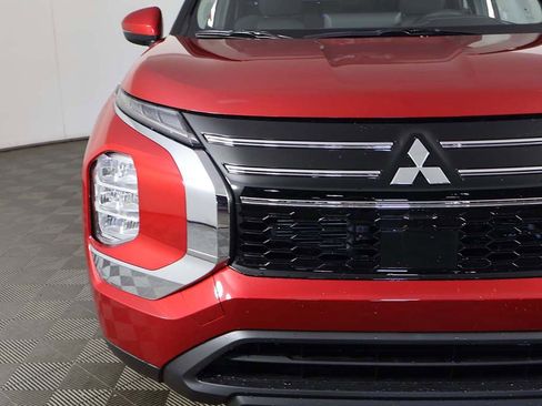 New 2026 Mitsubishi Outlander ES FWD image 12