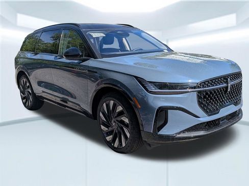 New 2026 Lincoln Nautilus Reserve image 9