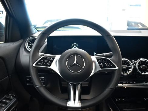 Used 2026 Mercedes-Benz GLA 250 4MATIC image 20