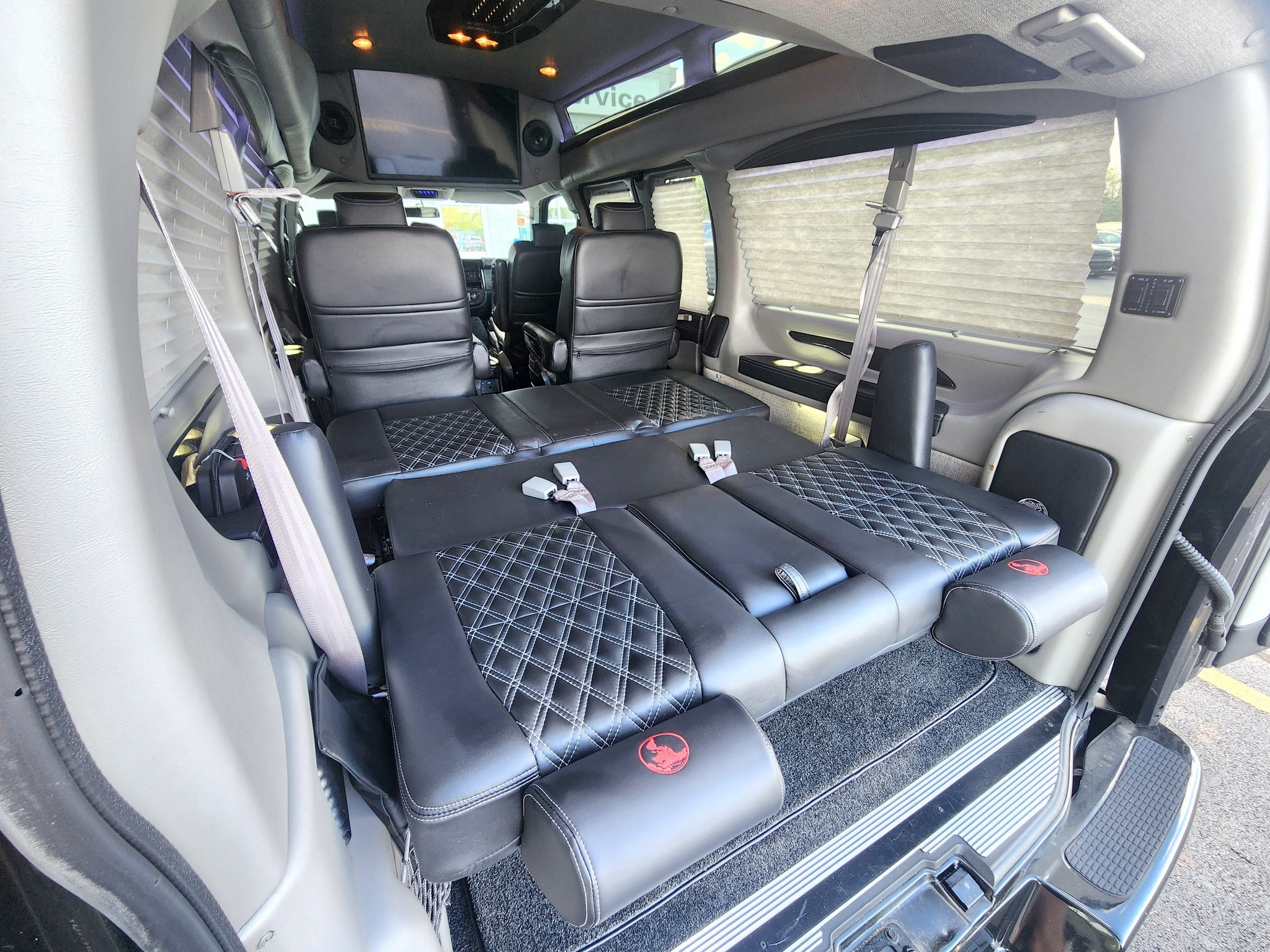 Used 2023 Chevrolet Express 2500 RWD image 37