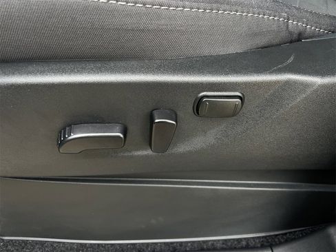 Certified 2025 Nissan Frontier SV w/ SV Convenience Package image 22