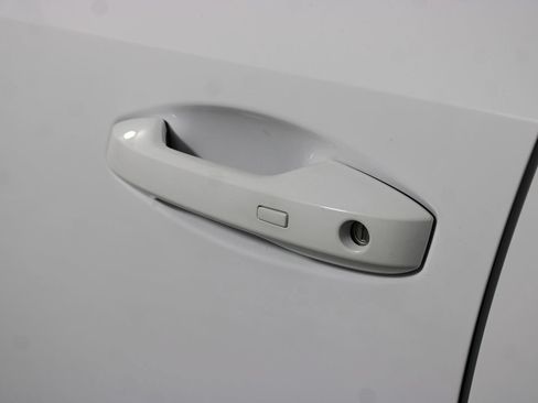 Used 2025 Nissan Kicks SV FWD image 37
