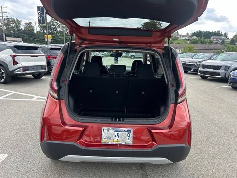 Certified 2023 Kia Soul LX FWD image 7