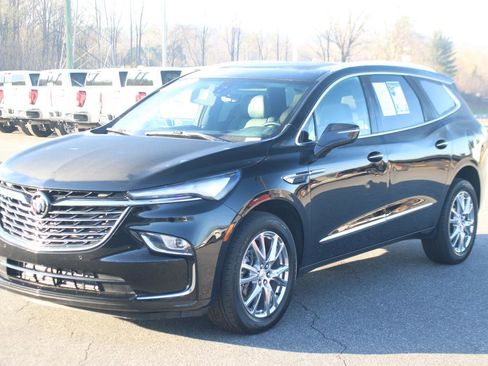 Used 2022 Buick Enclave Premium w/ Experience Buick Package image 3