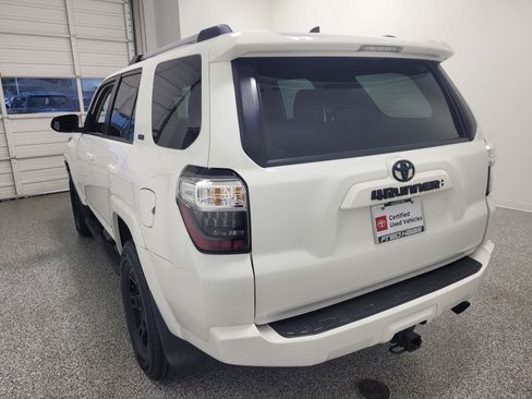 Certified 2022 Toyota 4Runner SR5 Premium w/ Moonroof Package AWD/4WD image 5
