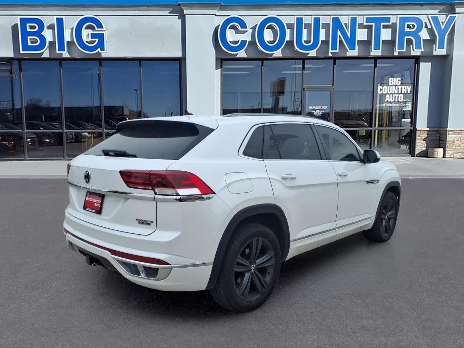 Used 2022 Volkswagen Atlas Cross Sport SEL R-Line AWD/4WD image 5