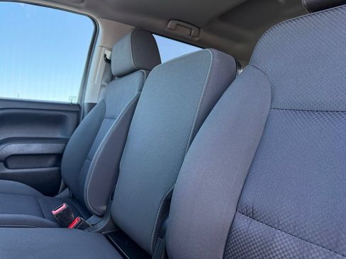 Used 2018 GMC Sierra 2500 SLE w/ SLE Preferred Package AWD/4WD image 15