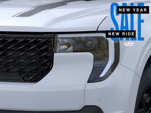 New 2025 Ford Maverick Lariat w/ Black Appearance Package image 20