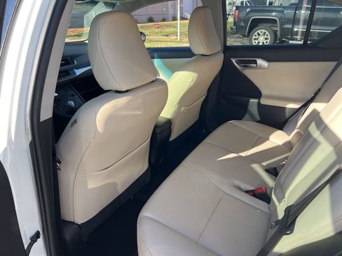 Used 2013 Lexus CT 200h image 24