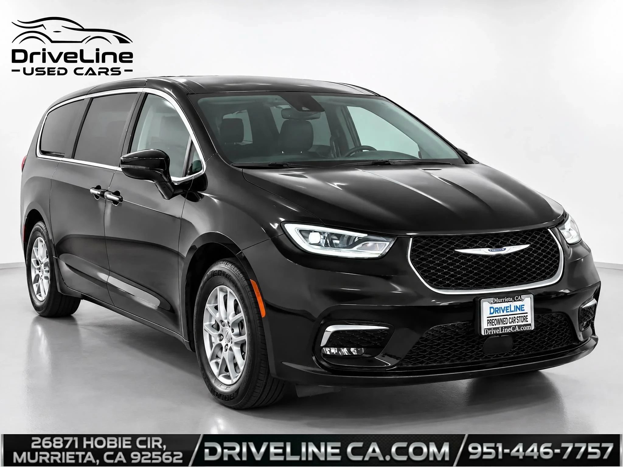 Used 2026 Chrysler Pacifica Select FWD image 4