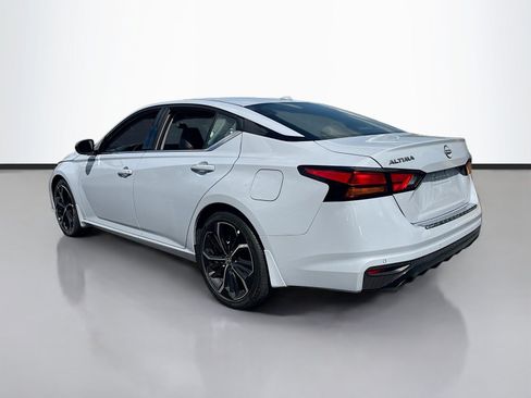 Used 2023 Nissan Altima 2.5 SR FWD image 5