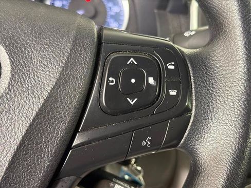 Used 2017 Toyota Camry LE FWD image 25