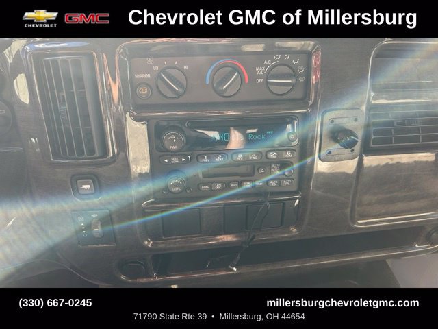 Used 2004 GMC Savana 1500 w/ Preferred Equipment Group RWD image 19