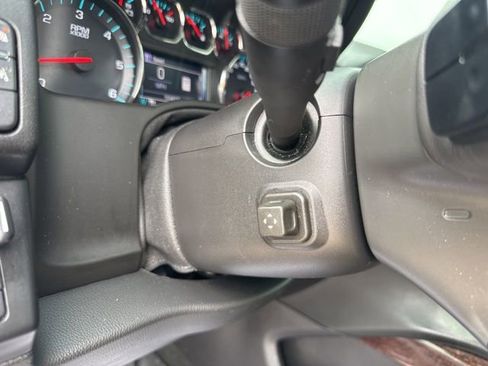Used 2018 GMC Yukon SLT w/ Premium Edition AWD/4WD image 19