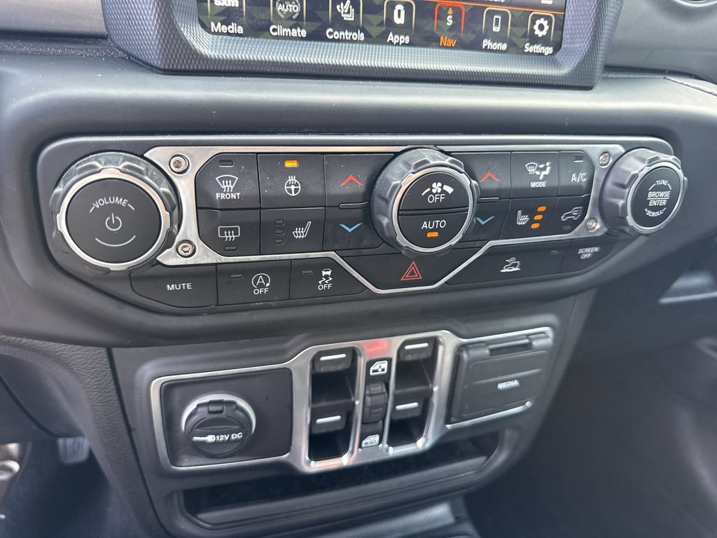 Used 2021 Jeep Wrangler Unlimited Sahara AWD/4WD image 22