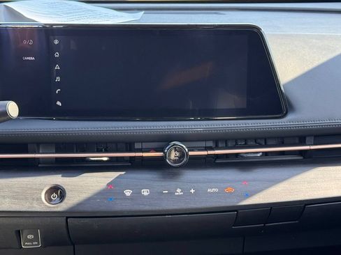 Certified 2023 Nissan Ariya FWD image 18