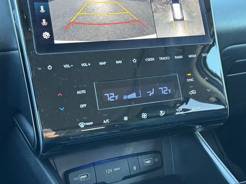 Used 2024 Hyundai Tucson Limited image 24