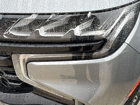 Used 2024 Chevrolet Tahoe Z71 w/ Luxury Package image 9