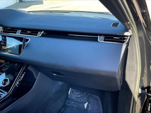 Used 2023 Land Rover Range Rover Evoque R-Dynamic S image 12