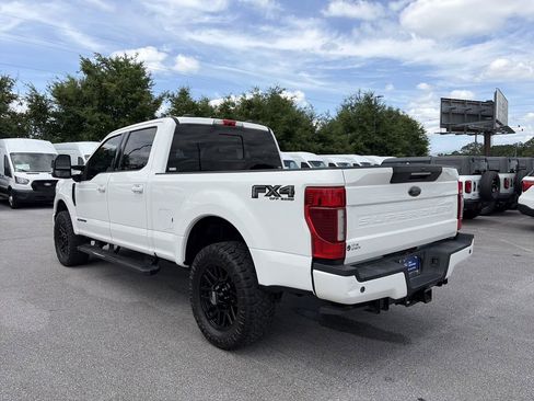 Certified 2022 Ford F250 Lariat w/ Black Appearance Package AWD/4WD image 5