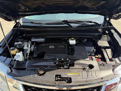 Used 2015 Nissan Pathfinder SL w/ SL Premium Package image 16