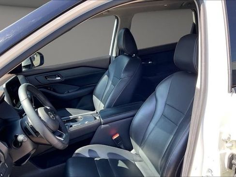 Used 2022 Nissan Rogue SL w/ SL Premium Package FWD image 23