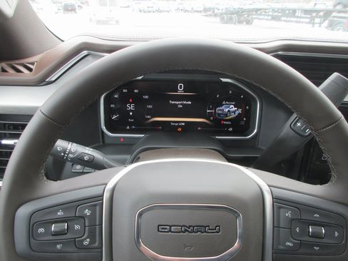 New 2026 GMC Sierra 3500 Denali w/ Denali Reserve Package image 19