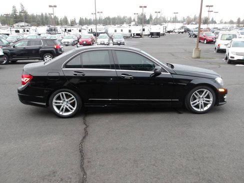 Used 2013 Mercedes-Benz C 250 Sport image 6