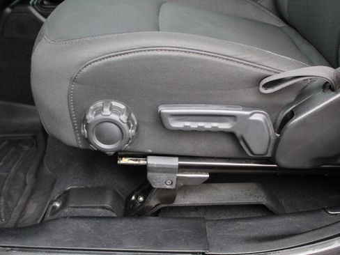 Used 2018 Jeep Wrangler Sport image 21