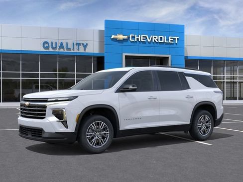 New 2026 Chevrolet Traverse LT w/ Driver Confidence Package FWD image 2