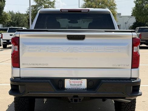 Used 2022 Chevrolet Silverado 1500 Custom Trail Boss AWD/4WD image 5