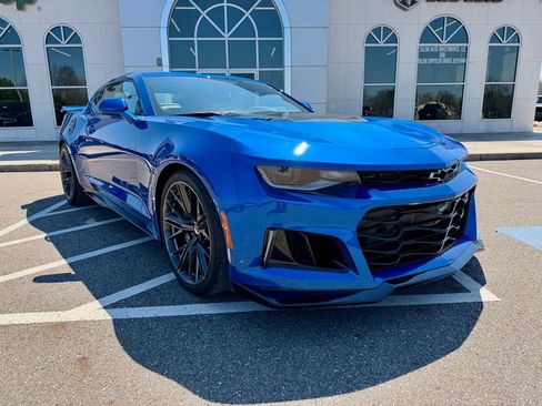 Used 2017 Chevrolet Camaro ZL1 image 2