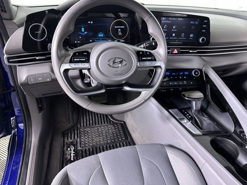 Used 2022 Hyundai Elantra SEL w/ Convenience Package image 58