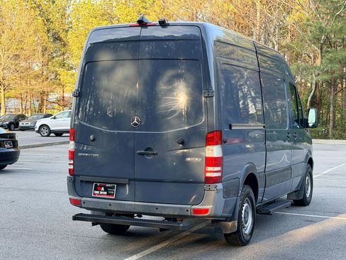 Used 2018 Mercedes-Benz Sprinter 2500 image 4