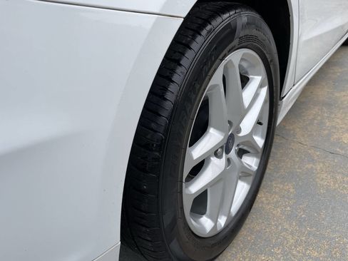 Used 2016 Ford Fusion SE image 7